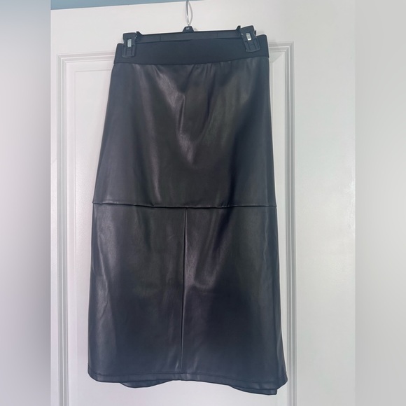 Michael Kors Dresses & Skirts - Michael Kors Elegant Black Leather Pencil Skirt